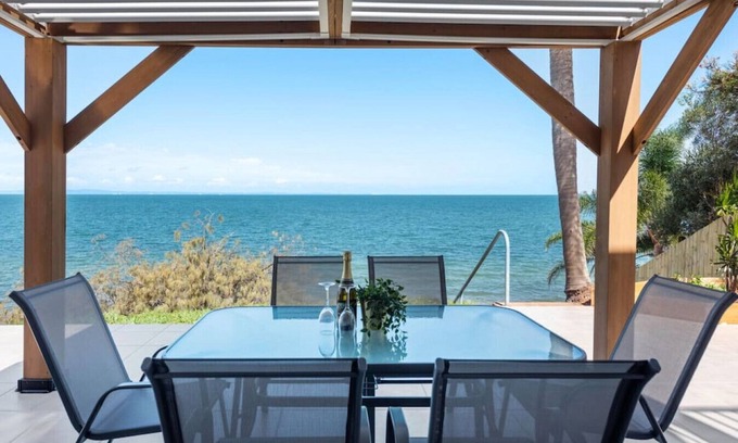 Redcliffe Apartment | * Sunrise * Two Bedroom Apartment