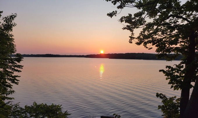 South Haven Cabin | Sunrise Vacation Rental
