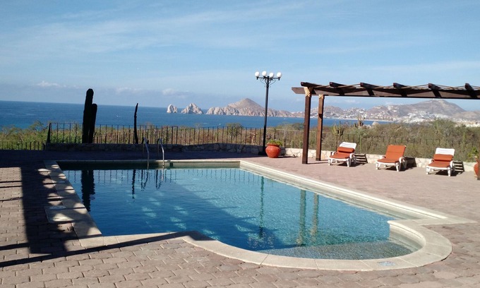 Cabo Bello Resort | Sunrock Hotel and Suites