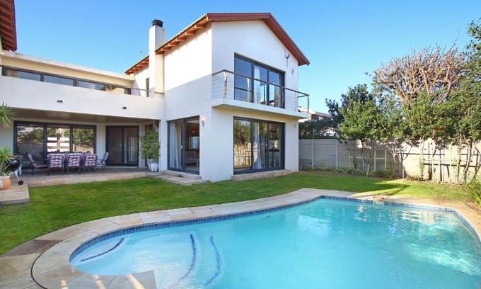 Sunset Beach House | Sunset at Granula