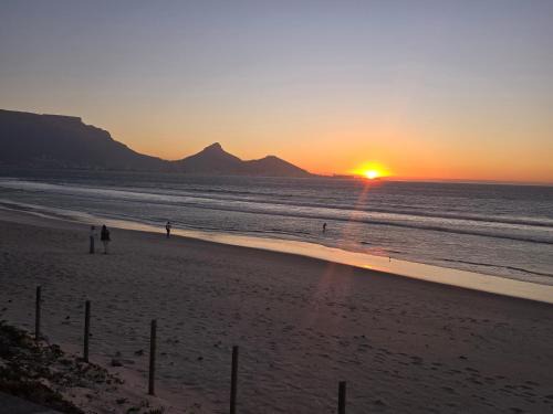 Milnerton Apartment | Sunset at Keys