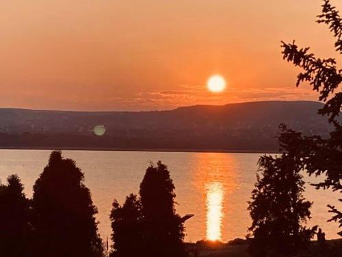 Balatonfuzfo Apartment | SunSet Beach Apartman