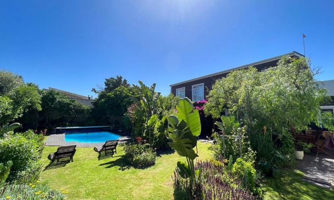 Sunset Beach Apartment | Sunset Beach Living Guesthouse