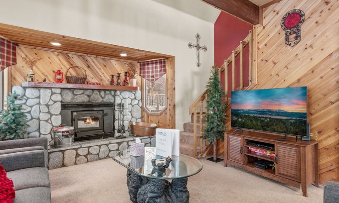 Moonridge Ski Chalet | Sunset Chalet - Cozy And Spacious Cabin Nestled Among Tall Pines With Hot Tub! 3 Bedroom Chalet