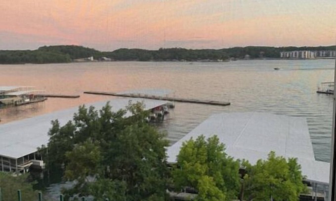 Lakeland Condo | Sunset Cove!