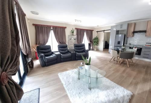 Sunset Beach House | Sunset Getaways