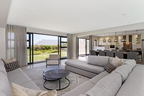 Sunset Beach Villa | Sunset Kite & Golf Villa