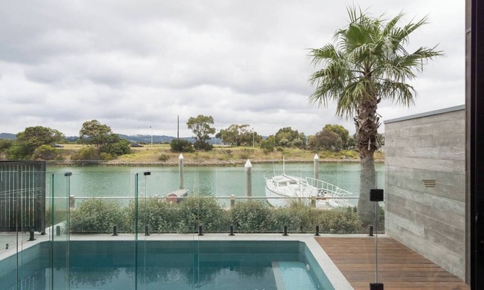 Safety Beach Villa | Sunset Marina An Architectural Gem by the Beach