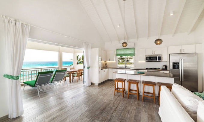 Hastings Apartment | Sunset Nook on the beach FF