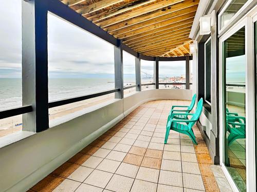 San Jacinto Apartment | Sunset On The Seawall 1