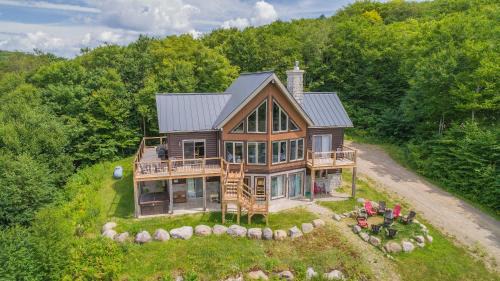 Lac-Superieur Ski Chalet | Sunset on Tremblant with Sauna and Spa