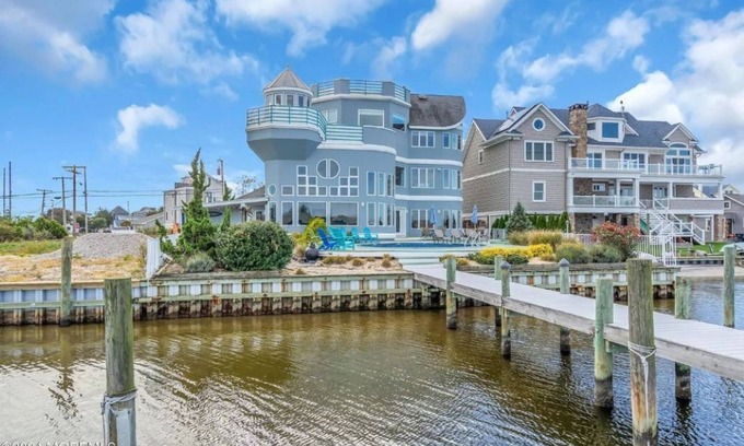 Seaside Heights House | Sunset Paradise on the Bay w/Pool & Roof Top Views