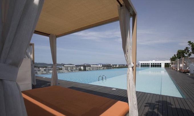 Kampung Sembulan Baru Apartment | Sunset Rooftop 2 BR Suite