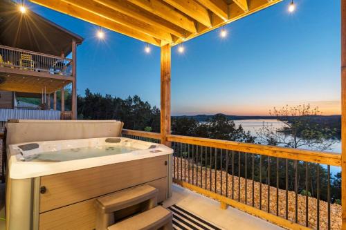 Kimberling City House | Sunset Salut