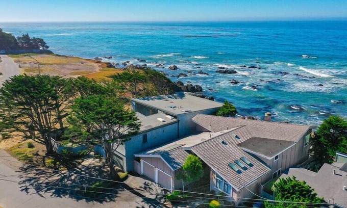 Park Hill House | Sunset Sanctuary Oceanfront Luxury Monthly Only Newly remodeled
