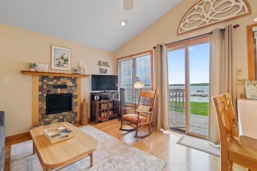 Baileys Harbor House | Sunset Shores - Lakeside Cabin #1 by Simple Life Rentals