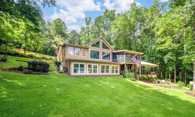 Jacksons' Gap House | Sunset Slough by Big Fish Real Estate Group at Lake Martin