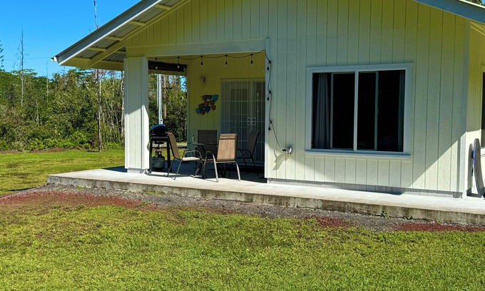 Keaau House | Sunset Suzy's big island getaway nClose to volcanonNew home