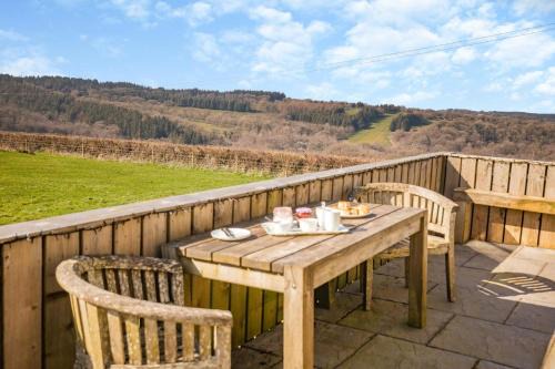 Okehampton House | Sunset View - Larkbeare