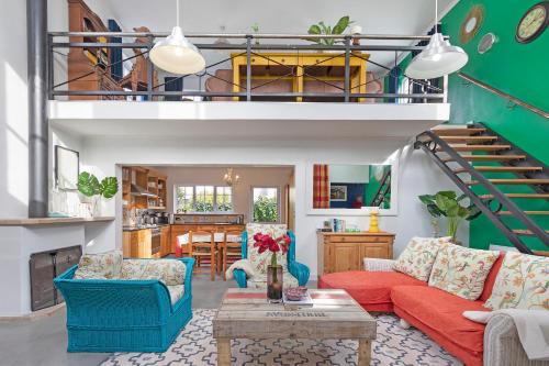 Sunset Beach Villa | Sunset Yellow Cottage