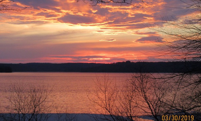 Tafton House | Sunsets from Lakefront on Lake Wallenpaupack with Dock for your boat.