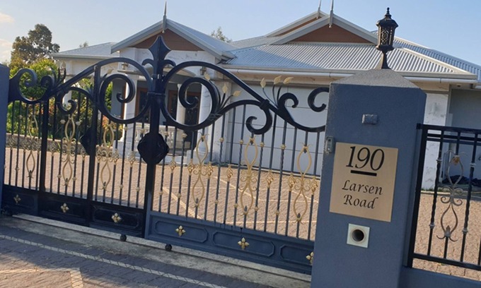 Byford House | Sunshine Rest House