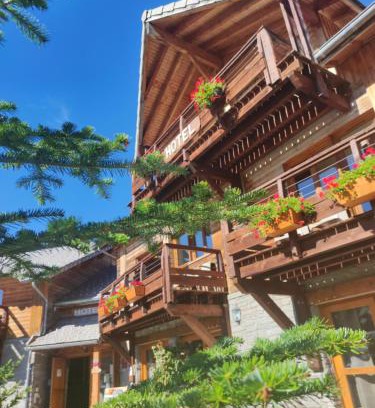 La Joue du Loup Hotel | SUNWEB Hotel L'Ecrin des Neiges