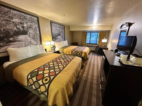 Eau Claire Hotel | Super 8 by Wyndham Eau Claire WI