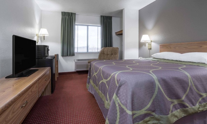 Fond du Lac Hotel | Super 8 by Wyndham Fond Du Lac