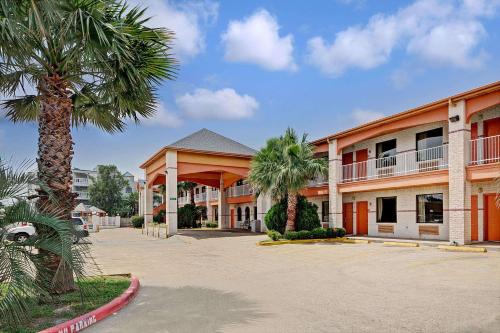 Galveston Hotel | Super 8 by Wyndham Galveston
