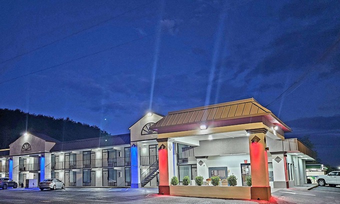 Marion Hotel | Super 8 by Wyndham Marion NC