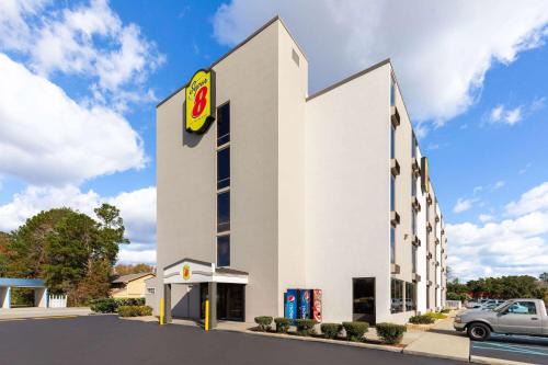 Myrtle Beach Hotel | Super 8 by Wyndham Myrtle Beach/Market Common Area