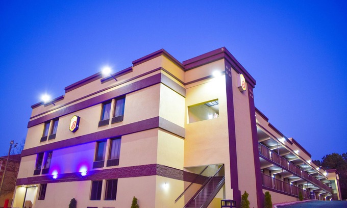 Southwest Raleigh Hotel | Super 8 by Wyndham Raleigh Downtown