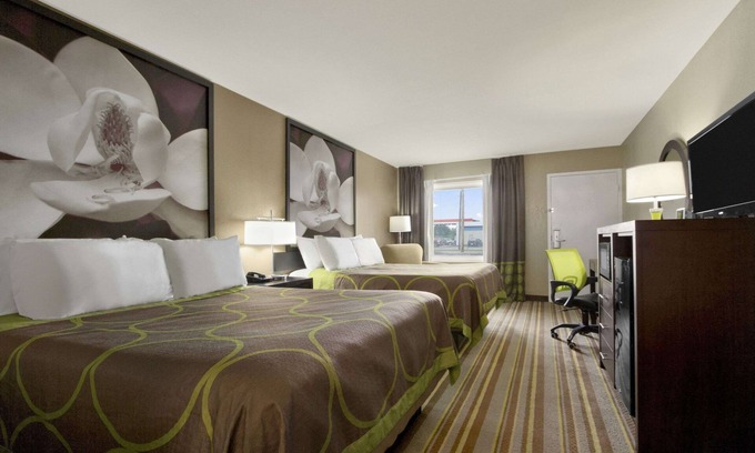 Tupelo Hotel | Super 8 by Wyndham Tupelo Airport