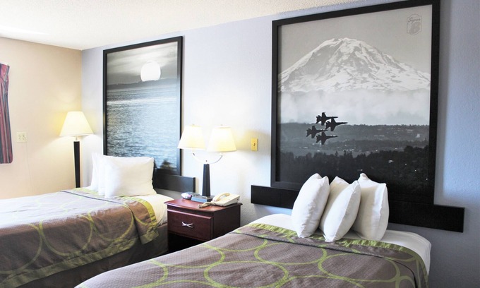 Tuscaloosa Hotel | Super 8 by Wyndham Tuscaloosa