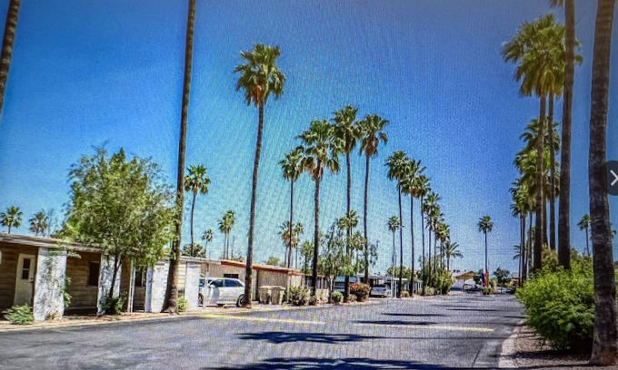 Glendale House | Super bowl rental only 2.6 mile away from the Stadium