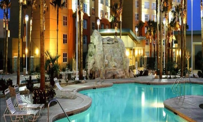 Enterprise Condo | Super Bowl Week in Las Vegas. 2-bedroom sleeps 8 to 12!