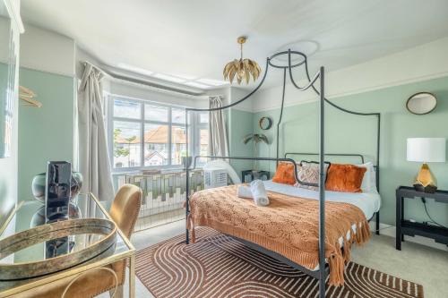 Windsor Apartment | Super Cool Flats in Windsor with Parking and EV