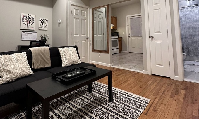 Haledon Apartment | Super Cozy Modern One Bedroom