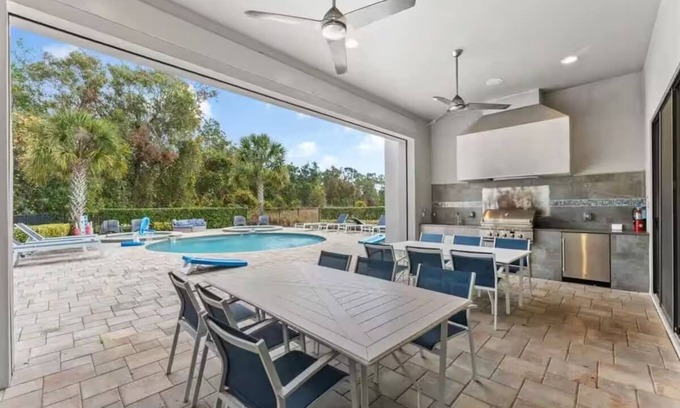 Reunion House | Super Fab