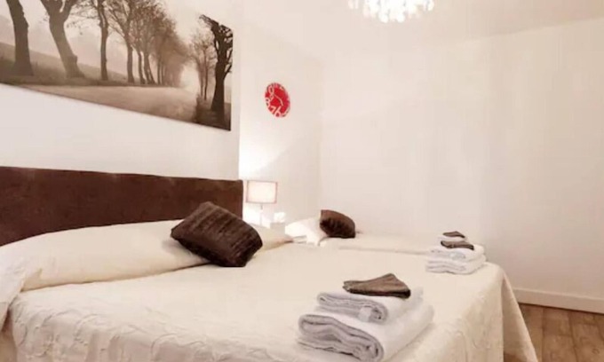 Graveney Apartment | Super large apartment in London for larger groups