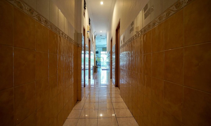 Palembang Hotel | Super OYO 1173 Hotel Shofa Marwah