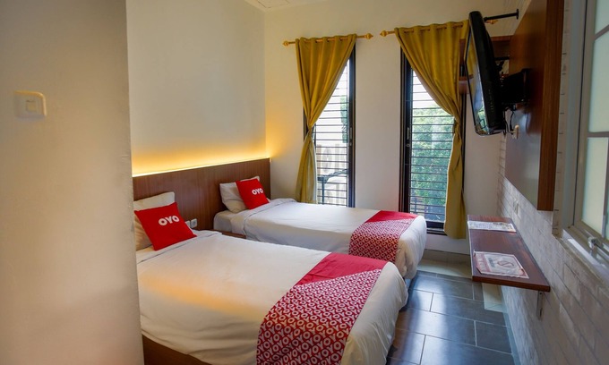 Jakarta Hotel | Super OYO 3109 Point Inn