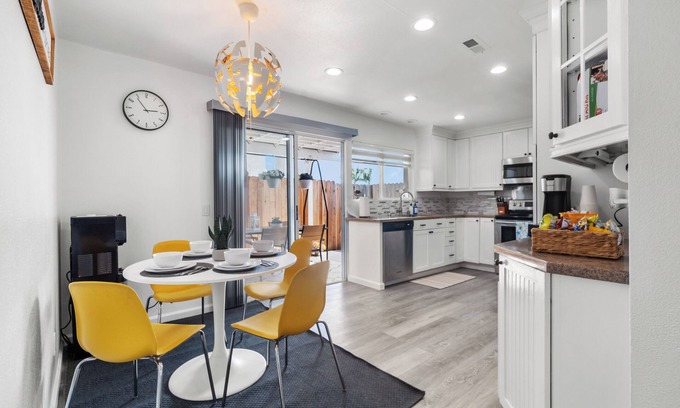 Mira Mesa House | Super Spacious Family Vacation Home!