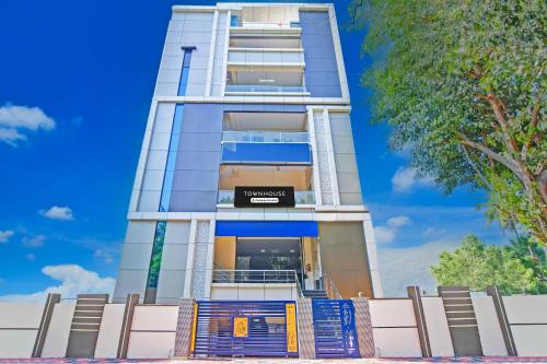 Visakhapatnam Hotel | Super Townhouse Dwarakanagar Near Gurudwara