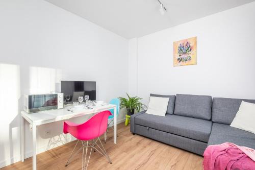 Ursus Apartment | SuperApart Edwarda Habicha 7 - Blisko PKP i Factory Ursus