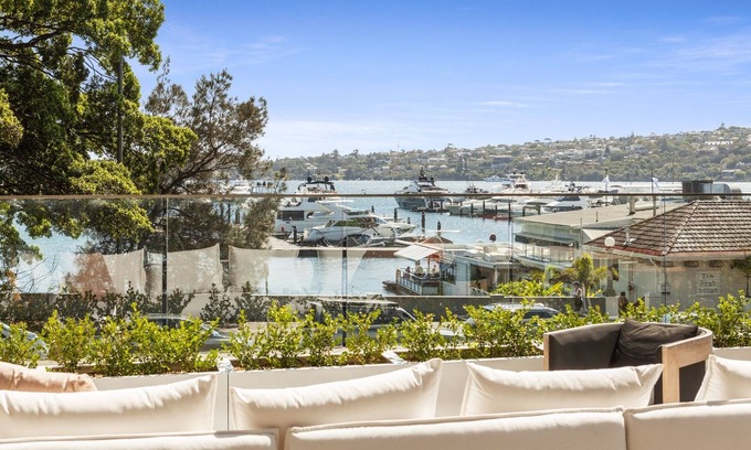 Rose Bay Apartment | Superb 2-Bed Apartment Facing Rose Bay Marina