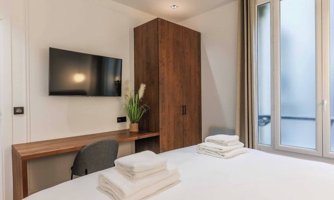 Quartier du Mail Apartment | Superb AC Apartment Center of Paris