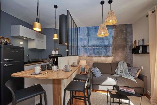 Quartier des Eaux-Claires Apartment | Superb air-conditioned T2 - balcony - virtual tour