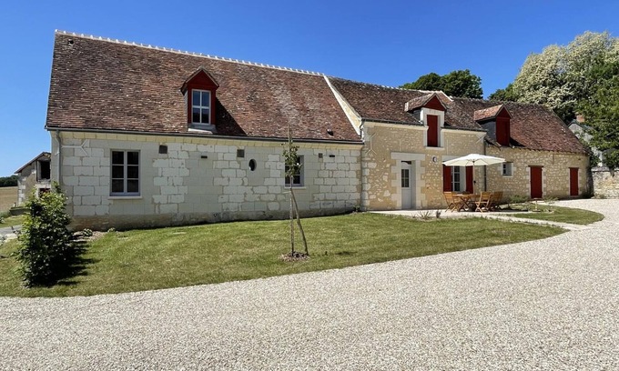 Perrusson Cottage | Superb Eco-renovated Cottage Near Castles